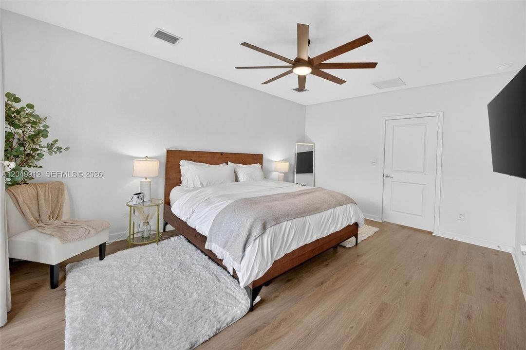 For Rent: $2,900 (4 beds, 3 baths, 1757 Square Feet)