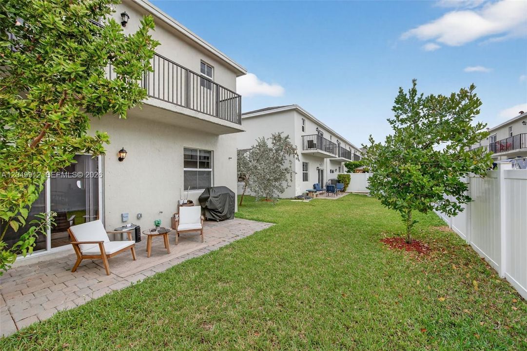 For Rent: $2,900 (4 beds, 3 baths, 1757 Square Feet)
