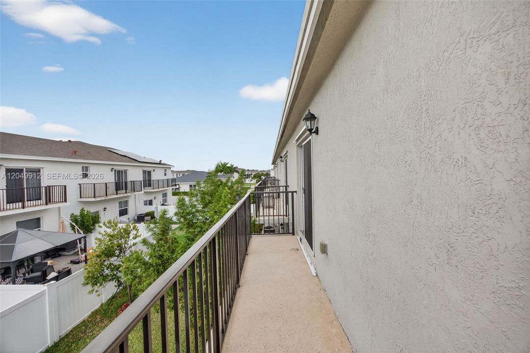 For Rent: $2,900 (4 beds, 3 baths, 1757 Square Feet)
