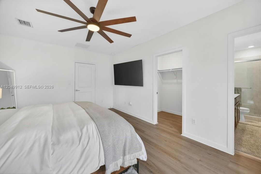 For Rent: $2,900 (4 beds, 3 baths, 1757 Square Feet)