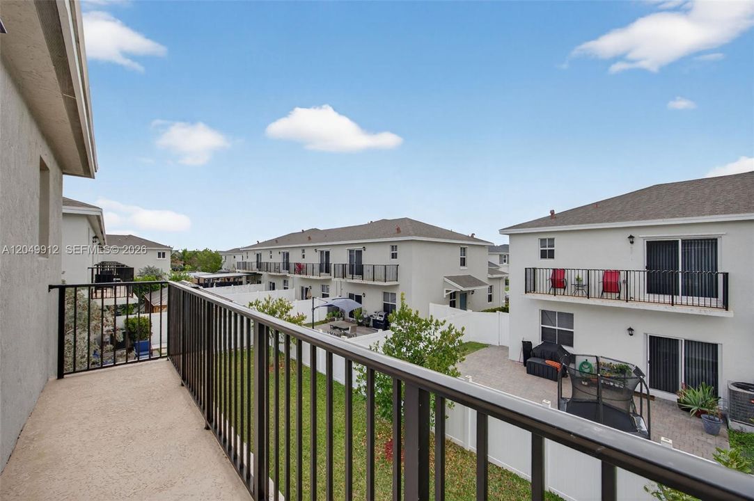 For Rent: $2,900 (4 beds, 3 baths, 1757 Square Feet)