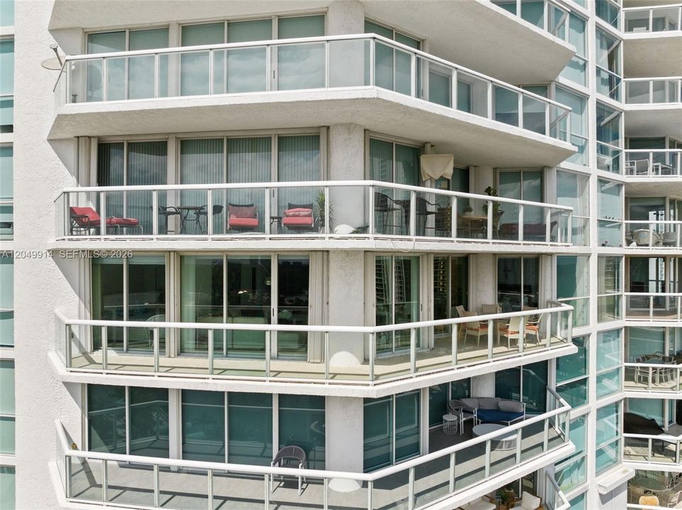 For Rent: $6,900 (2 beds, 2 baths, 1760 Square Feet)