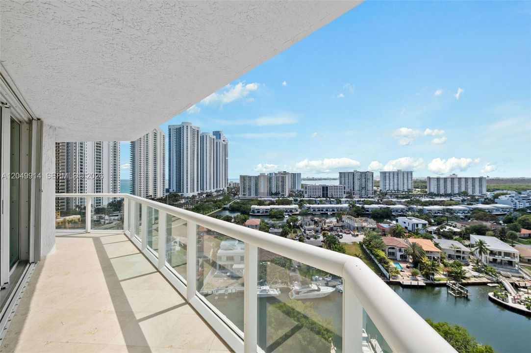 For Rent: $6,900 (2 beds, 2 baths, 1760 Square Feet)