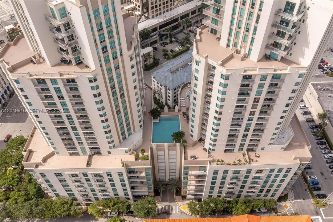 В аренду: $2,400 (1 спален, 1 ванн, 600 Квадратных фут)