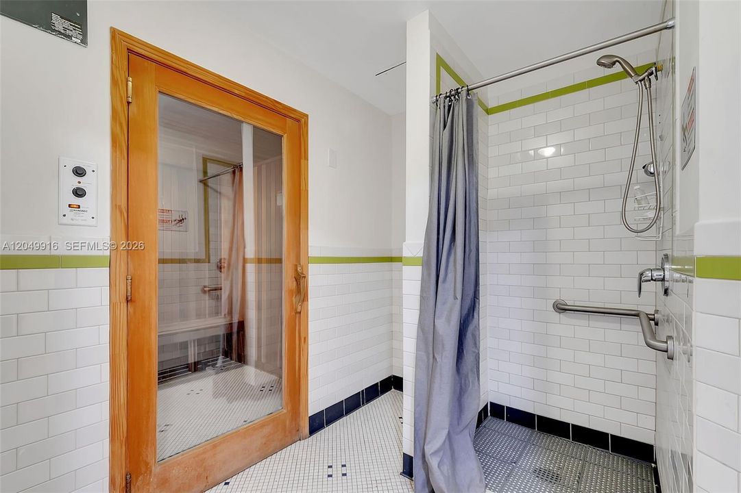 В аренду: $2,400 (1 спален, 1 ванн, 600 Квадратных фут)