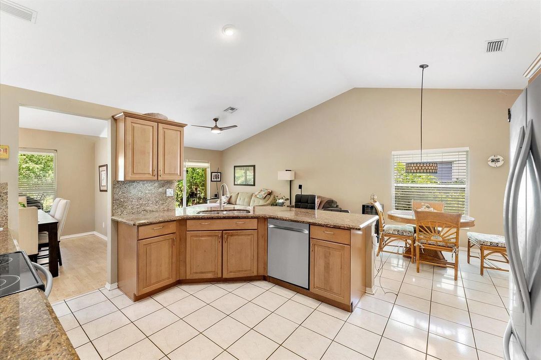 13-3715 Lancewood Place_013