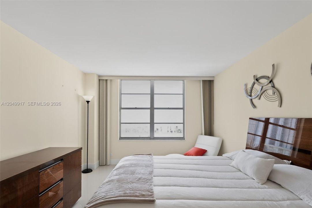 For Sale: $449,000 (2 beds, 2 baths, 1276 Square Feet)