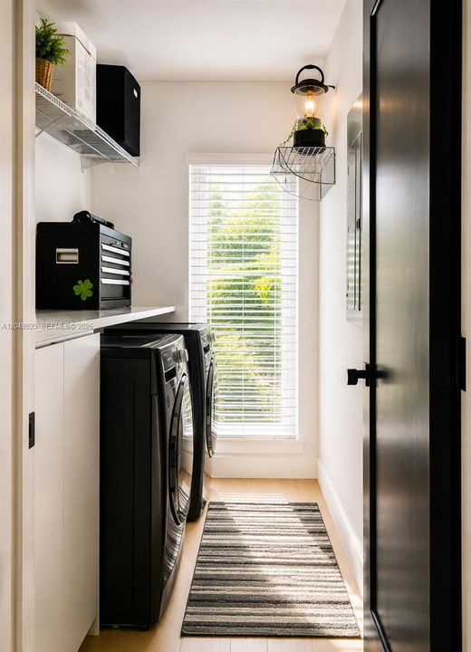 For Rent: $6,500 (5 beds, 4 baths, 1986 Square Feet)