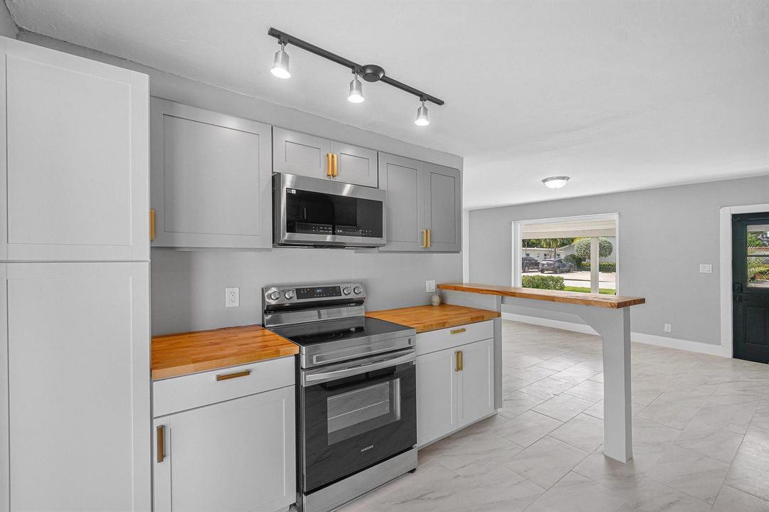 015-246Northeast13thStreet-DelrayBeach-F