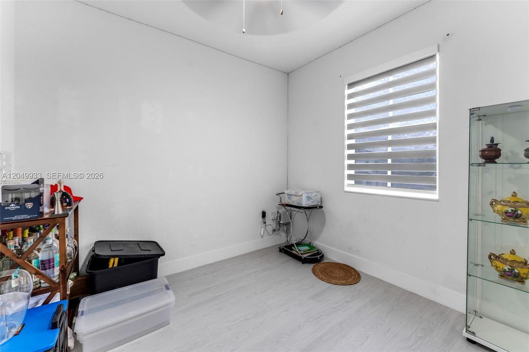 For Sale: $309,900 (3 beds, 2 baths, 1393 Square Feet)