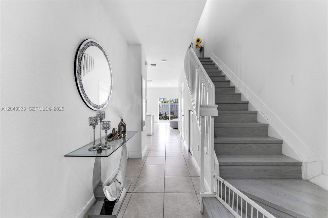 For Sale: $309,900 (3 beds, 2 baths, 1393 Square Feet)