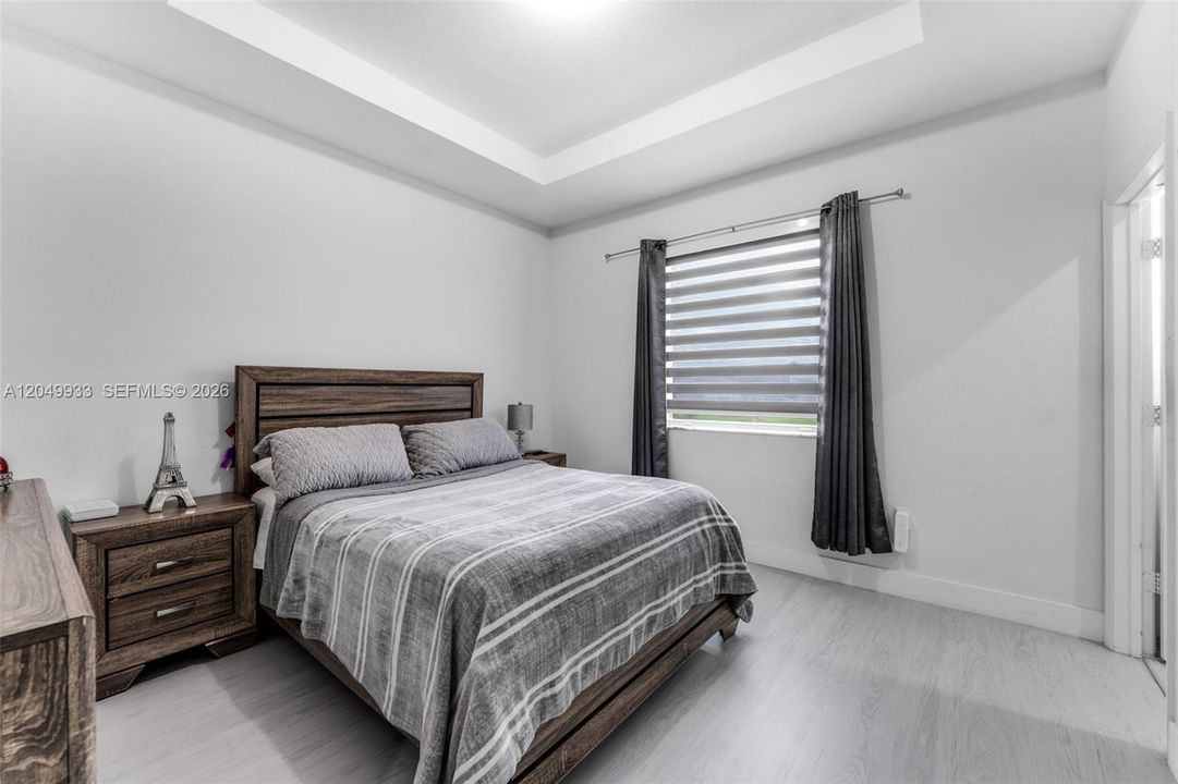 For Sale: $309,900 (3 beds, 2 baths, 1393 Square Feet)
