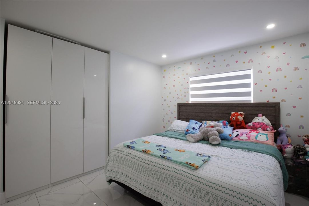 For Rent: $4,950 (4 beds, 2 baths, 1831 Square Feet)