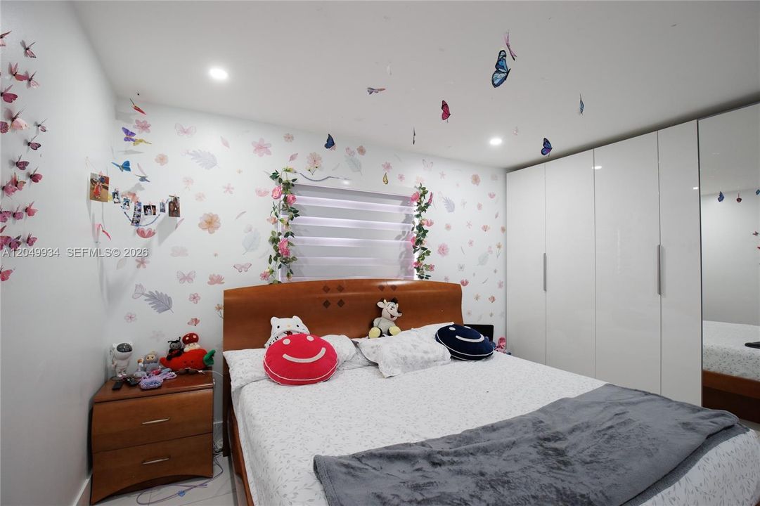 For Rent: $4,950 (4 beds, 2 baths, 1831 Square Feet)