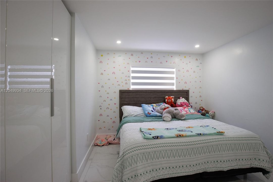 For Rent: $4,950 (4 beds, 2 baths, 1831 Square Feet)