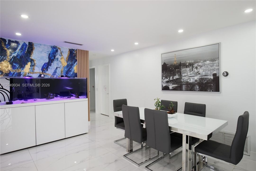 For Rent: $4,950 (4 beds, 2 baths, 1831 Square Feet)