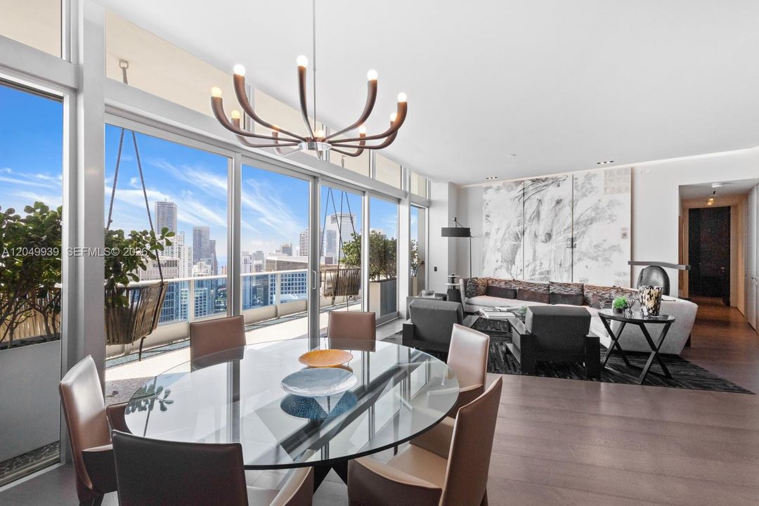 En Venta: $7,900,000 (3 camas, 5 baños, 3889 Pies cuadrados)