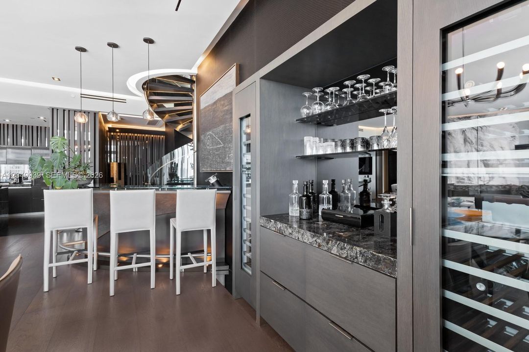 En Venta: $7,900,000 (3 camas, 5 baños, 3889 Pies cuadrados)