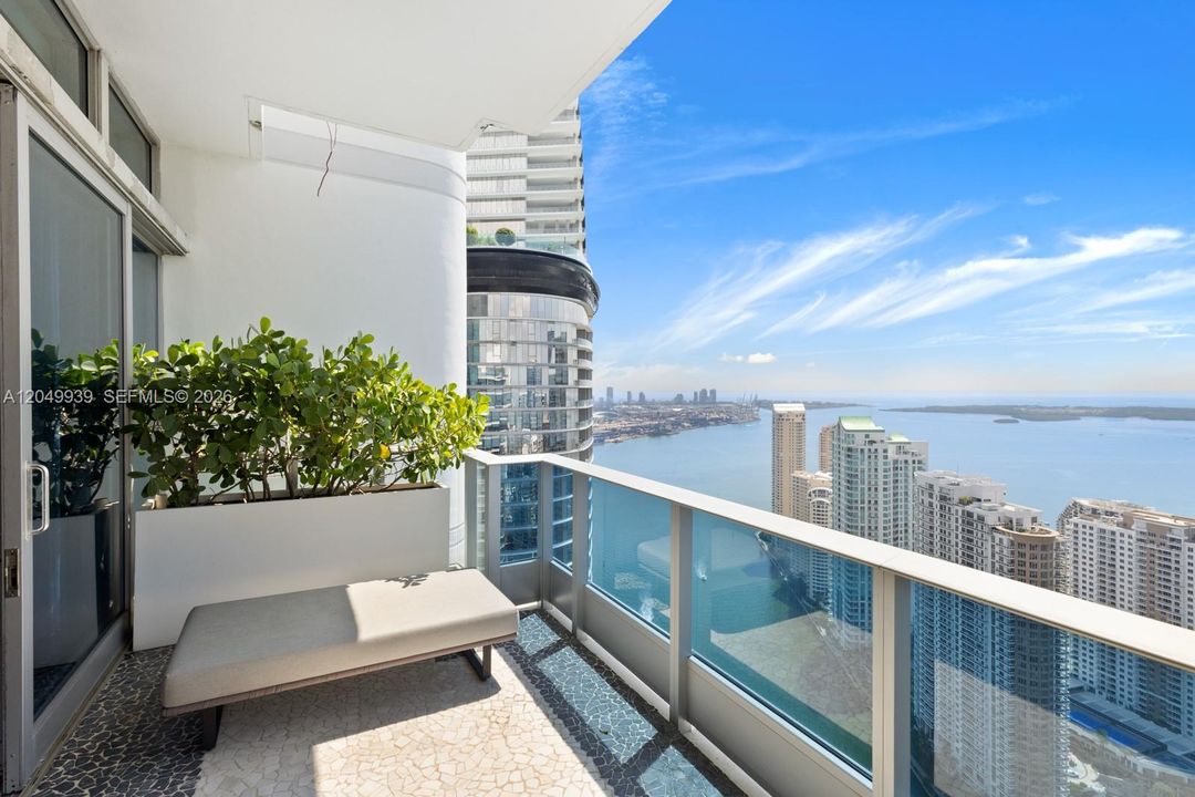 En Venta: $7,900,000 (3 camas, 5 baños, 3889 Pies cuadrados)