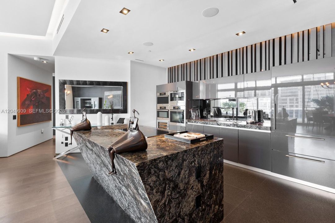 En Venta: $7,900,000 (3 camas, 5 baños, 3889 Pies cuadrados)