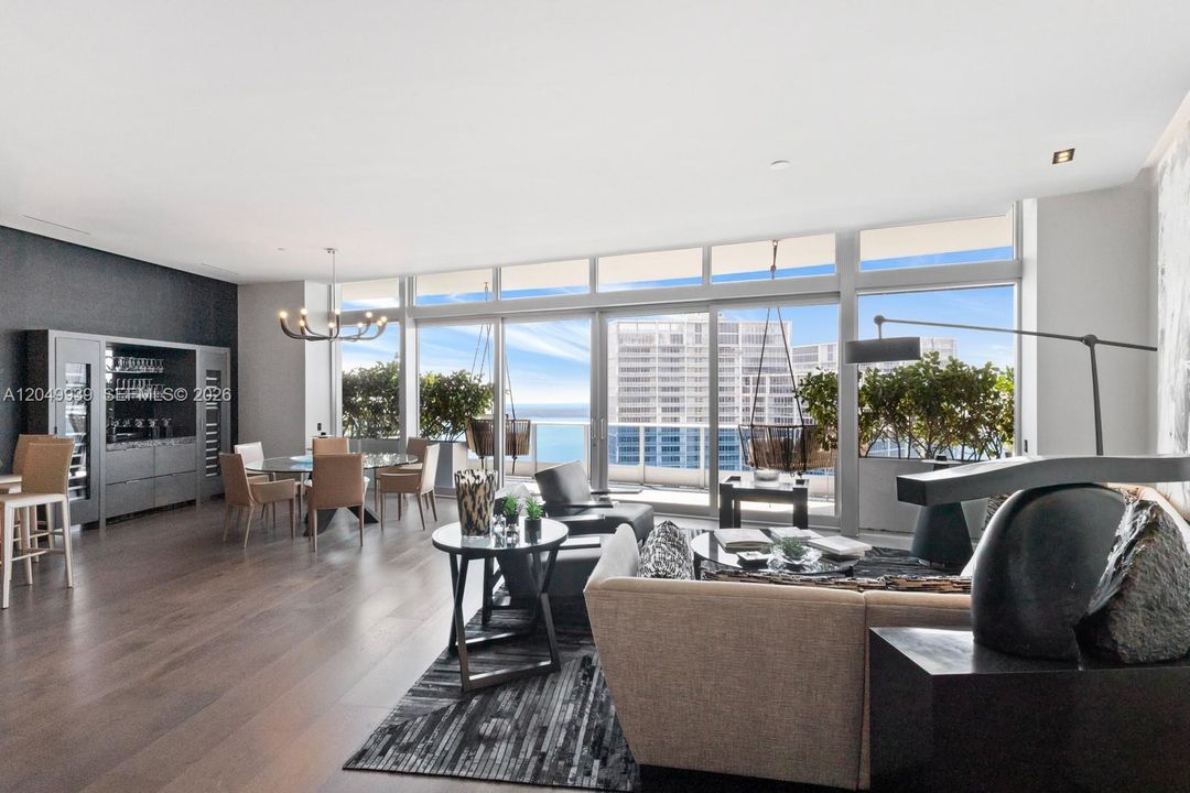 En Venta: $7,900,000 (3 camas, 5 baños, 3889 Pies cuadrados)