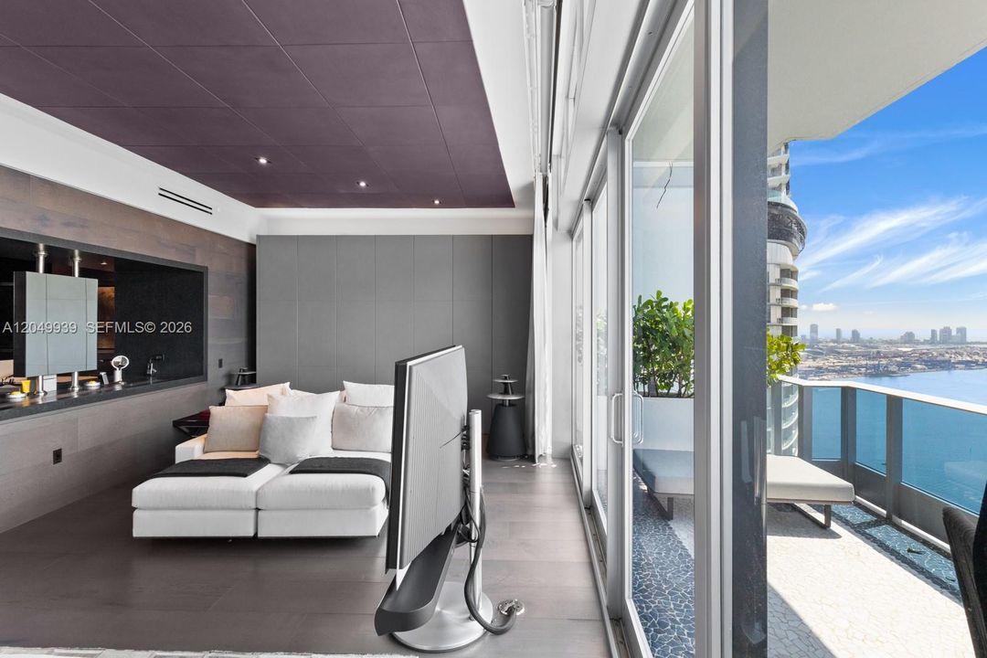 En Venta: $7,900,000 (3 camas, 5 baños, 3889 Pies cuadrados)