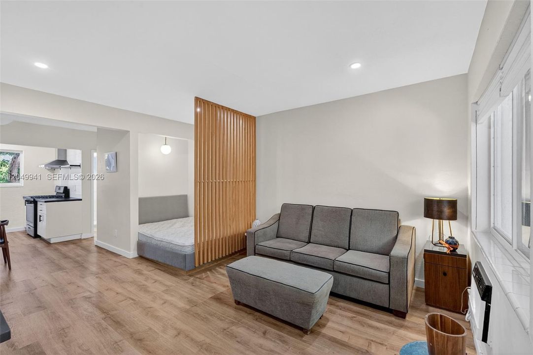 For Rent: $1,900 (0 beds, 1 baths, 400 Square Feet)