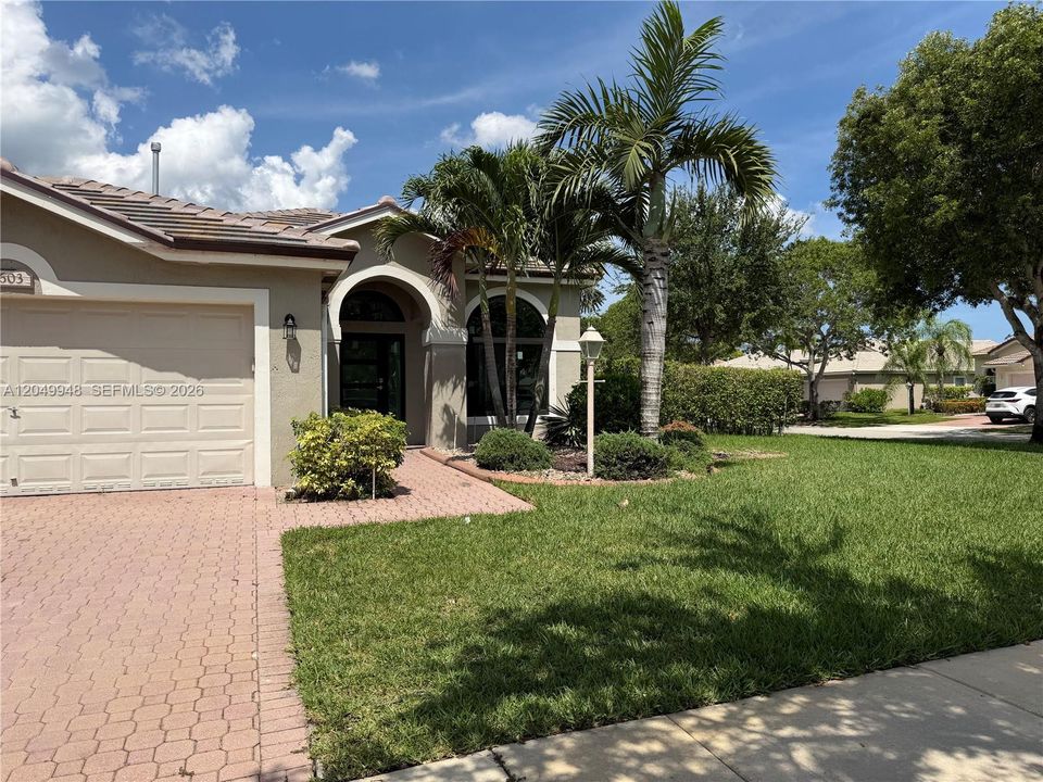For Rent: $4,200 (3 beds, 2 baths, 1889 Square Feet)