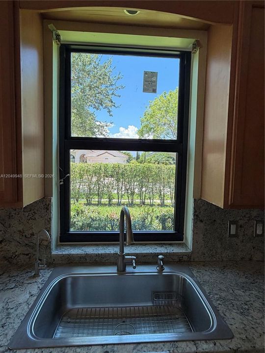 For Rent: $4,200 (3 beds, 2 baths, 1889 Square Feet)