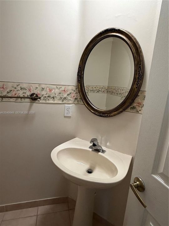 For Rent: $4,200 (3 beds, 2 baths, 1889 Square Feet)
