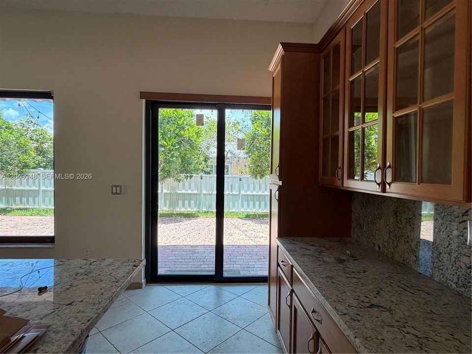For Rent: $4,200 (3 beds, 2 baths, 1889 Square Feet)