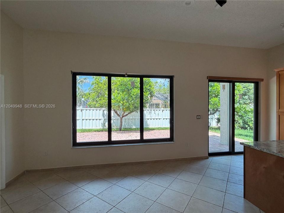 For Rent: $4,200 (3 beds, 2 baths, 1889 Square Feet)