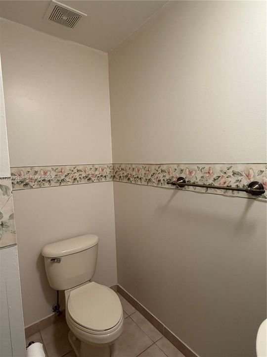 For Rent: $4,200 (3 beds, 2 baths, 1889 Square Feet)