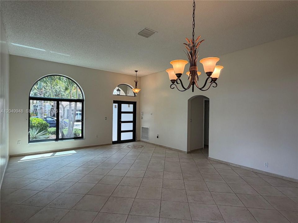For Rent: $4,200 (3 beds, 2 baths, 1889 Square Feet)