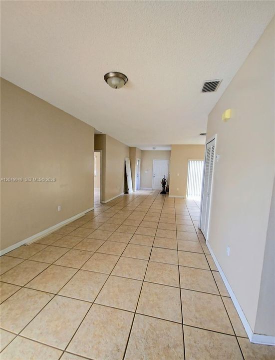 For Sale: $610,000 (3 beds, 2 baths, 1660 Square Feet)