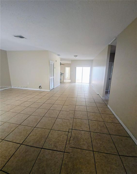 For Sale: $610,000 (3 beds, 2 baths, 1660 Square Feet)