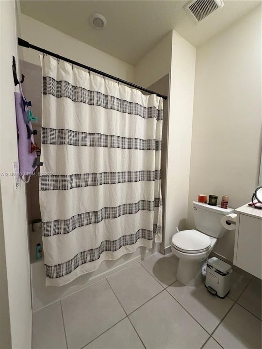 For Rent: $2,950 (2 beds, 2 baths, 1072 Square Feet)