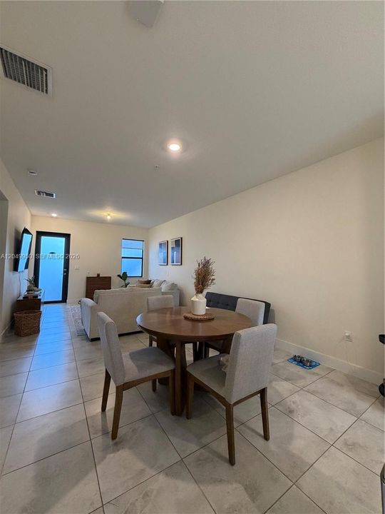 For Rent: $2,950 (2 beds, 2 baths, 1072 Square Feet)