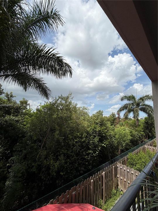 For Rent: $2,950 (2 beds, 2 baths, 1072 Square Feet)