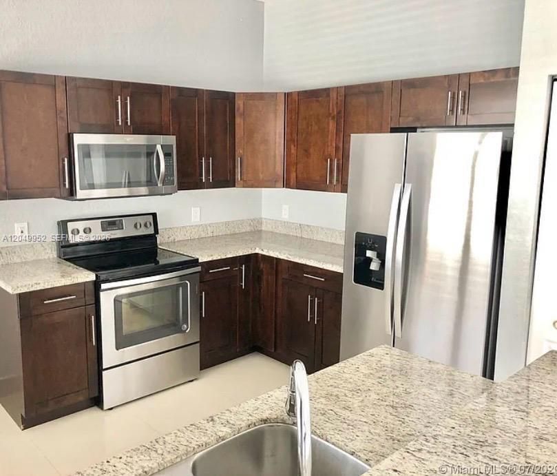 For Sale: $680,000 (4 beds, 4 baths, 2297 Square Feet)