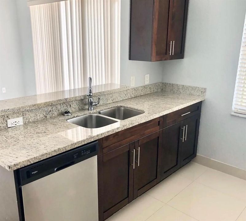For Sale: $680,000 (4 beds, 4 baths, 2297 Square Feet)