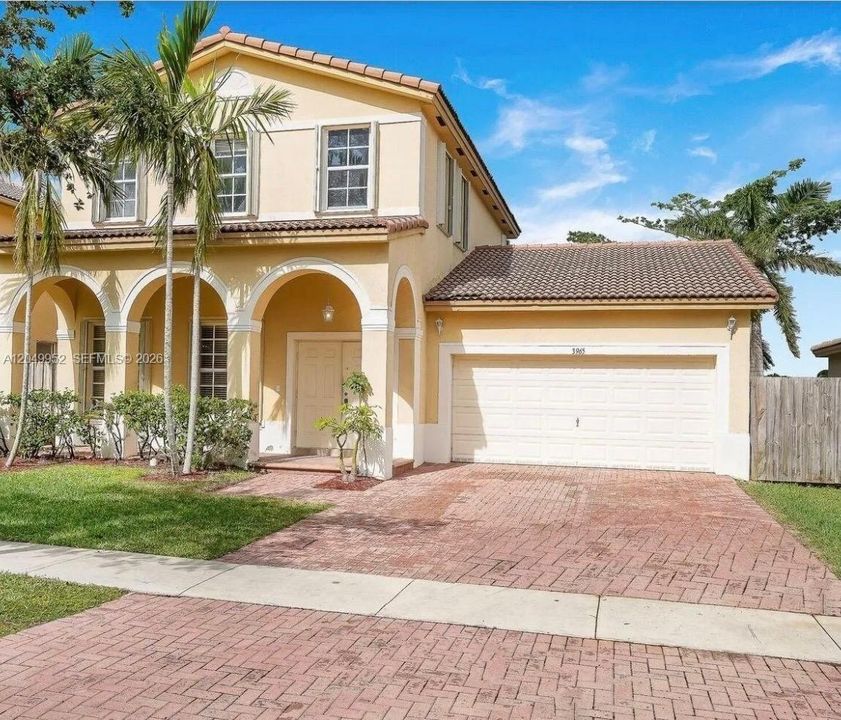 For Sale: $680,000 (4 beds, 4 baths, 2297 Square Feet)