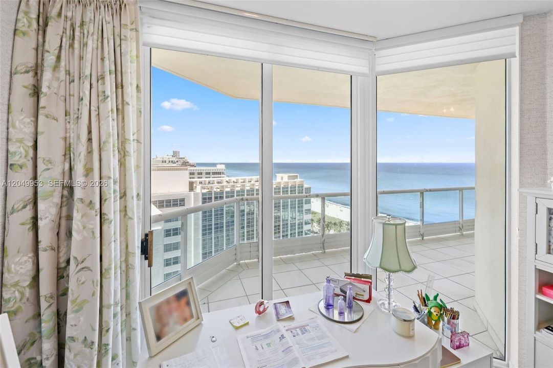 For Sale: $1,599,000 (2 beds, 2 baths, 1750 Square Feet)