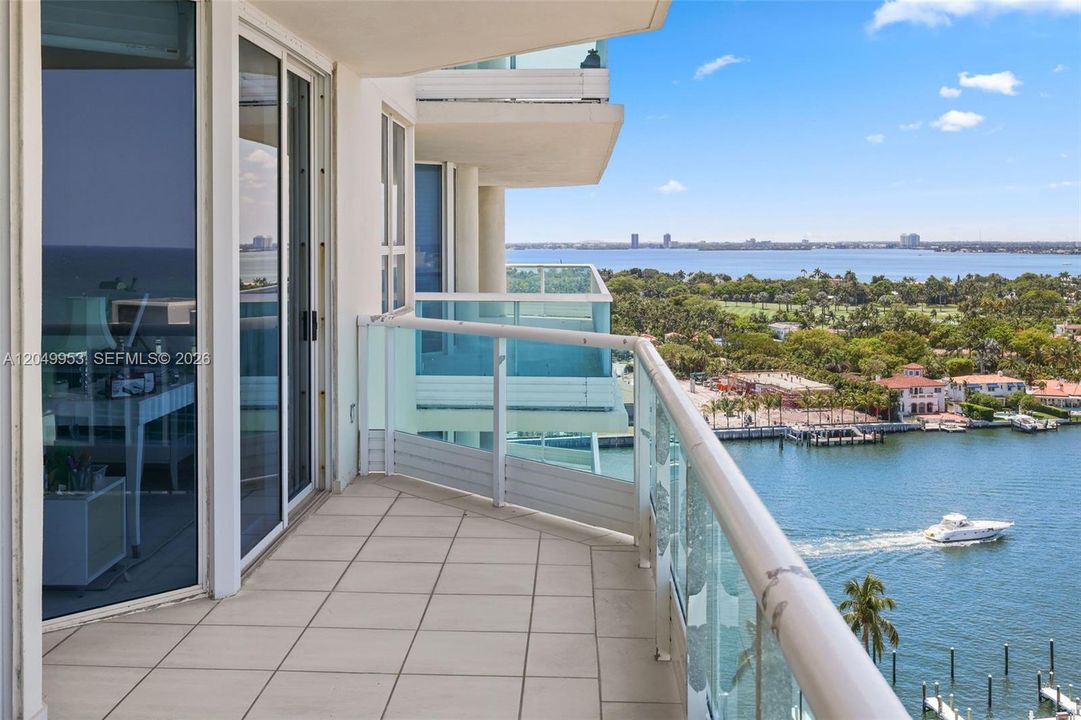 For Sale: $1,599,000 (2 beds, 2 baths, 1750 Square Feet)