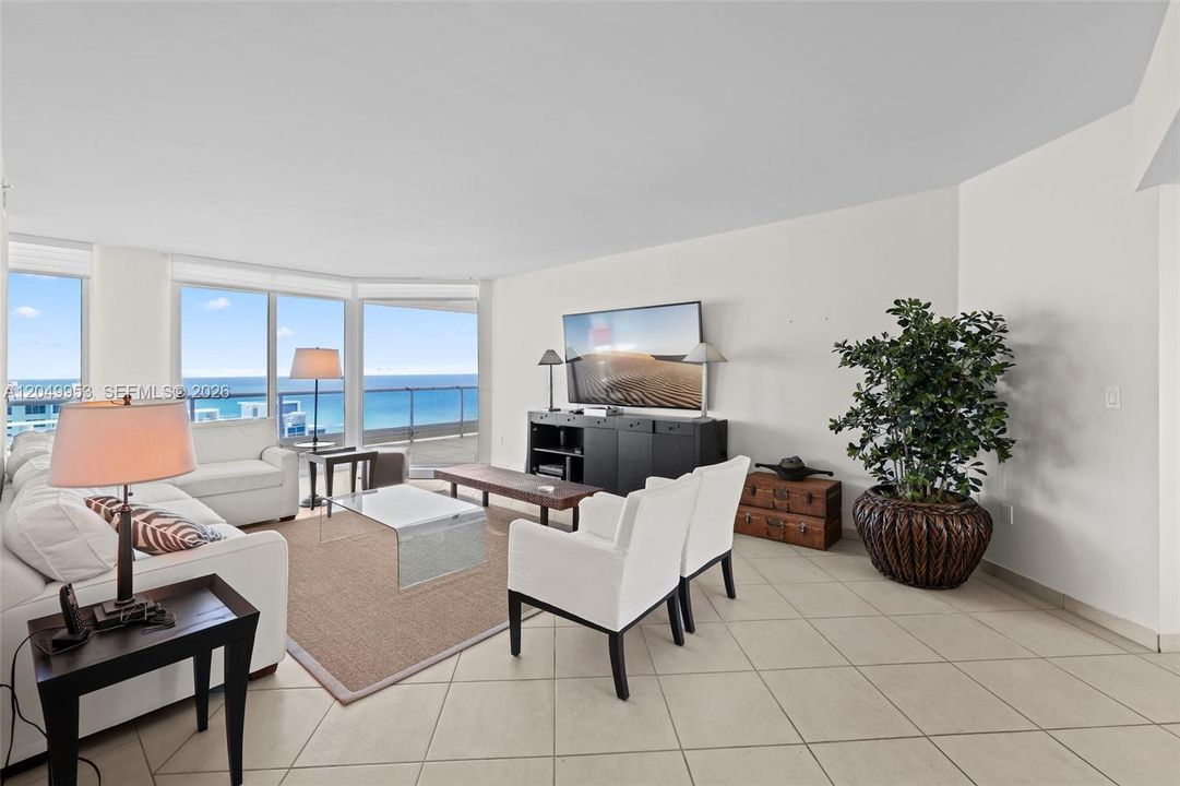 For Sale: $1,599,000 (2 beds, 2 baths, 1750 Square Feet)