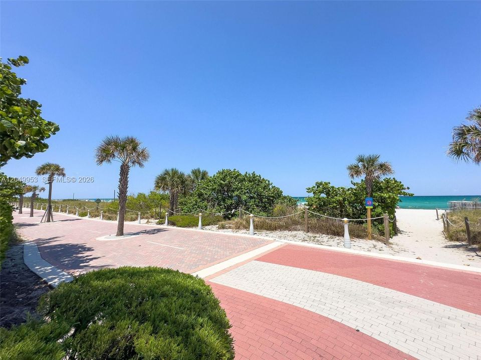 For Sale: $1,599,000 (2 beds, 2 baths, 1750 Square Feet)