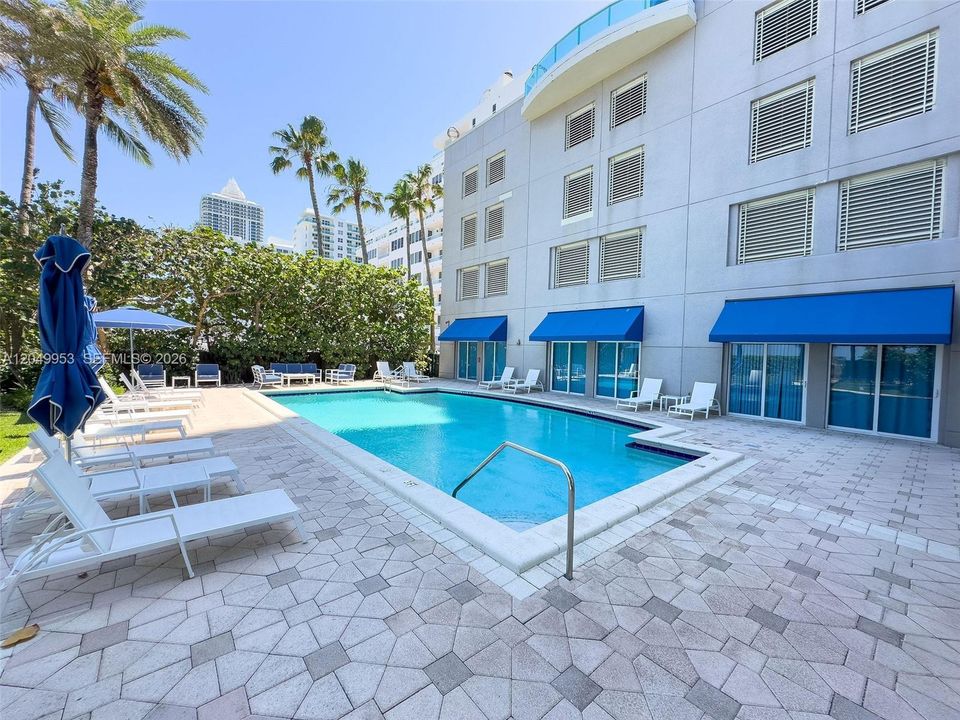 For Sale: $1,599,000 (2 beds, 2 baths, 1750 Square Feet)