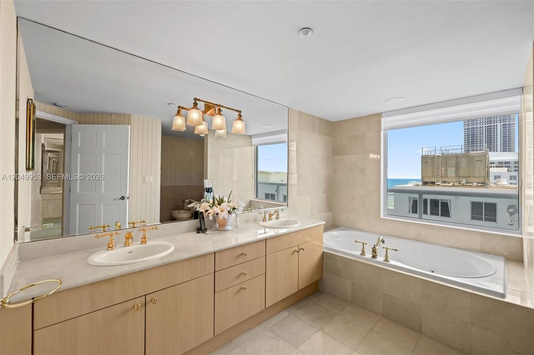 For Sale: $1,599,000 (2 beds, 2 baths, 1750 Square Feet)