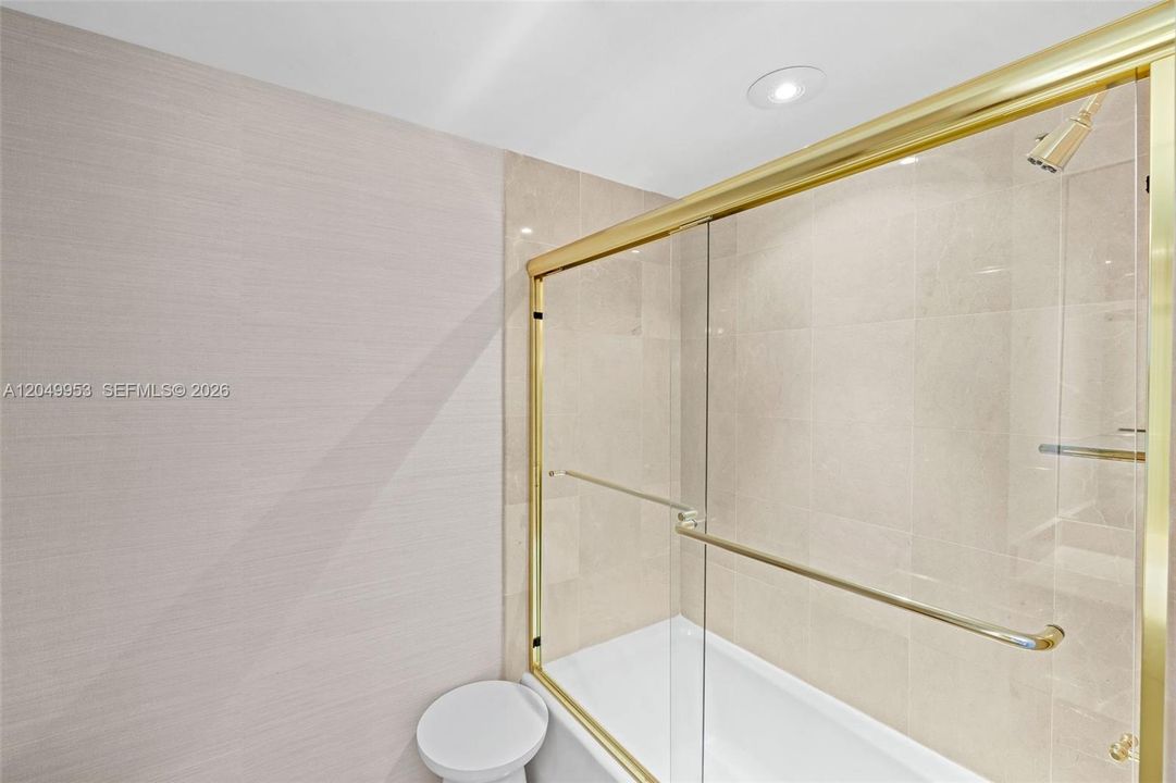 For Sale: $1,599,000 (2 beds, 2 baths, 1750 Square Feet)