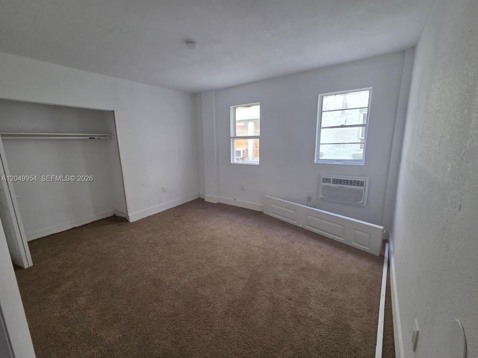 For Rent: $1,850 (2 beds, 1 baths, 11202 Square Feet)